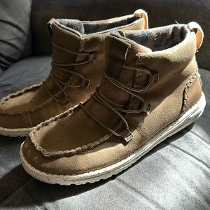 Hey dude women’s boot